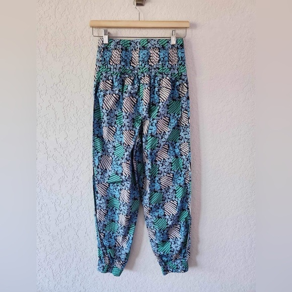 Free People Movement Harem Pants Women's Jogger patterned athletic Size Small - Picture 4 of 10
